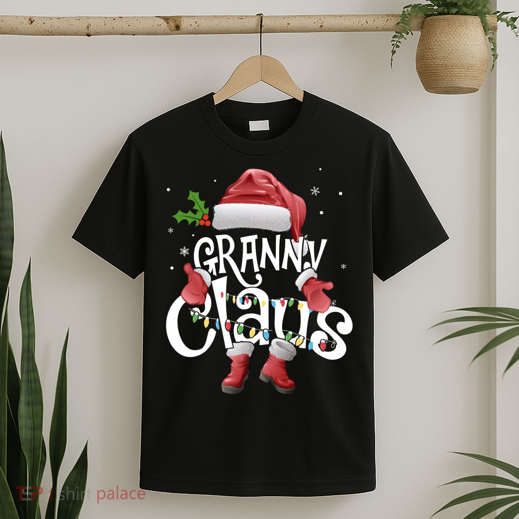 Funny Granny Claus Christmas Pajamas Santa Hat Costume T-Shirt