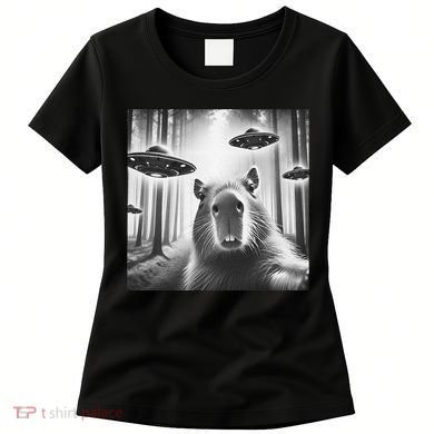 Funny Graphic Novelty Capybara Selfie With Ufo Weird Silly Women's T-Shirt
