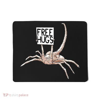 Free Hugs Alien Mousepad