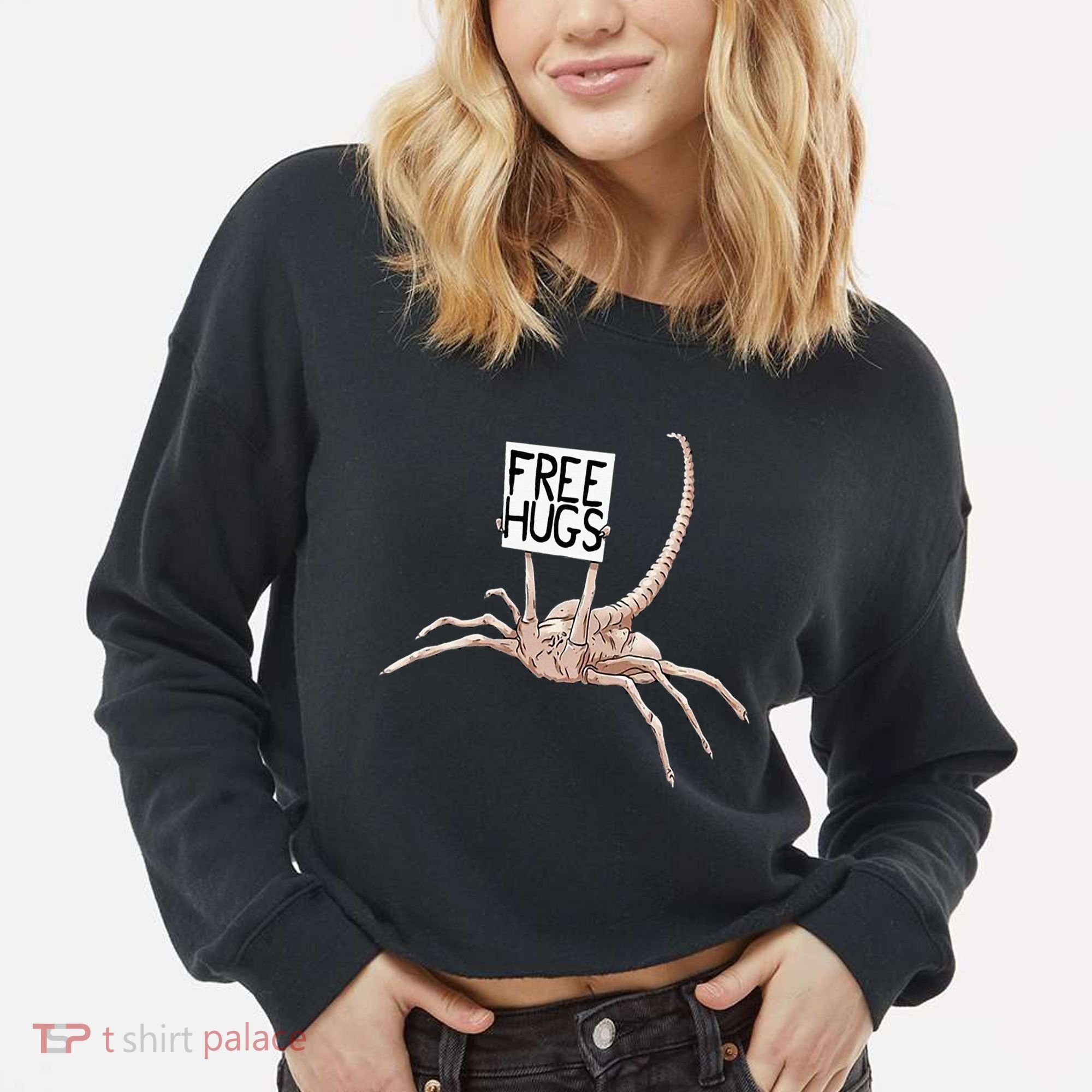 Free Hugs Alien Cropped Pullover Crew