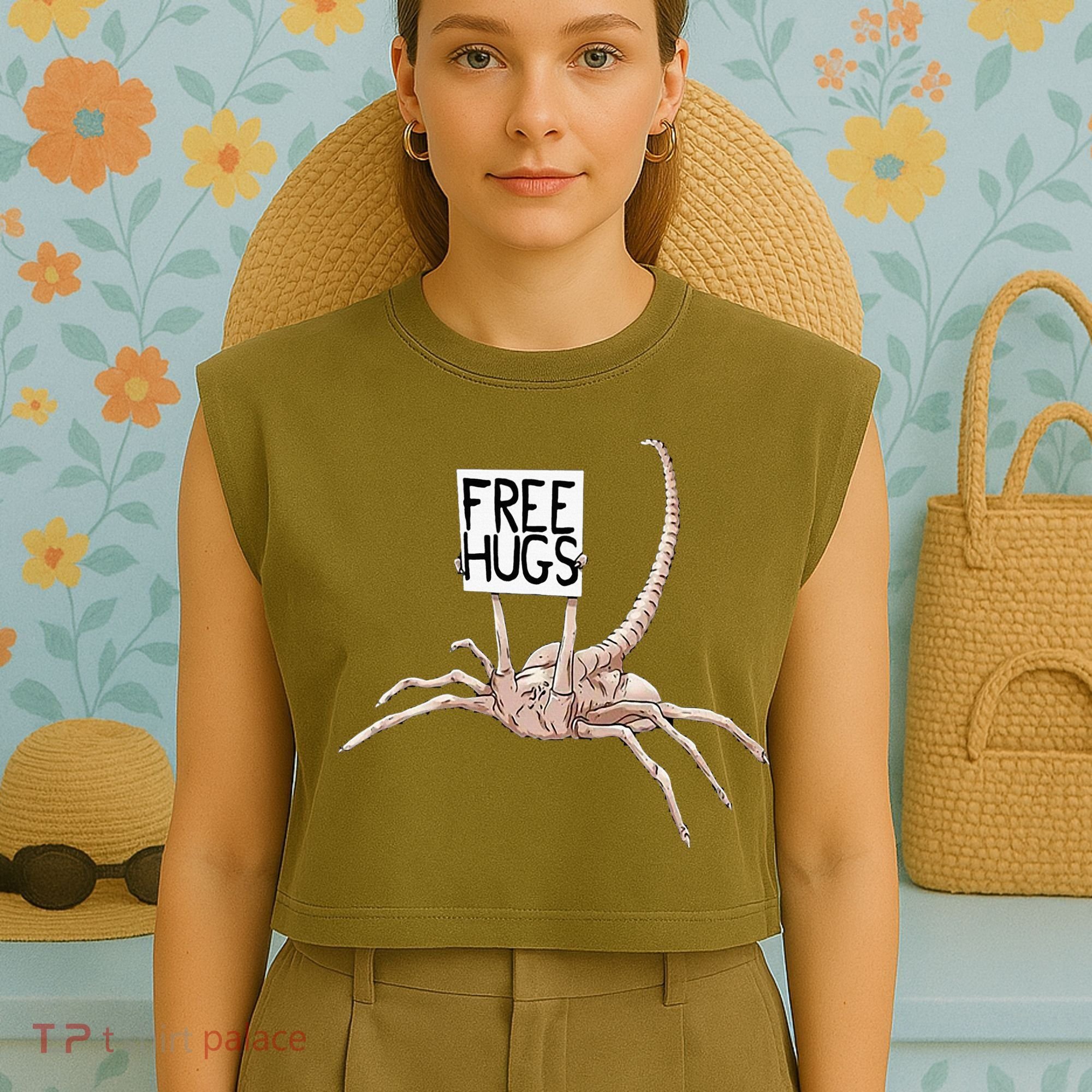 Free Hugs Alien Garment-Dyed Women's Muscle Tee