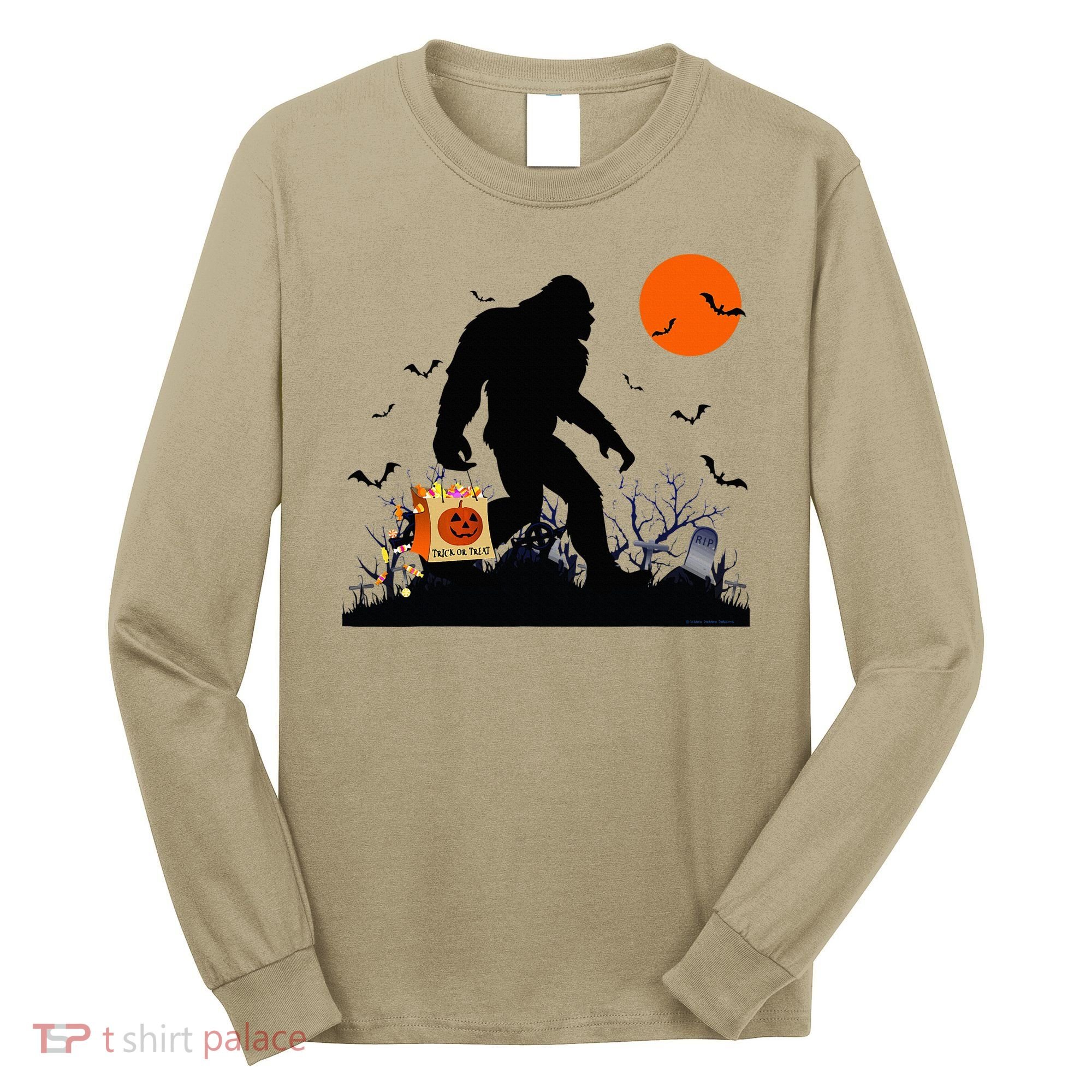 Funny Halloween Bigfoot Trick or Treating Bigfoot Long Sleeve Shirt
