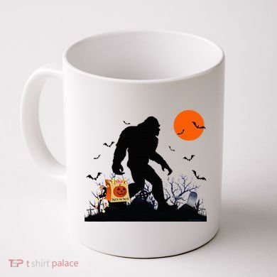 Funny Halloween Bigfoot Trick or Treating Bigfoot Coffee Mug