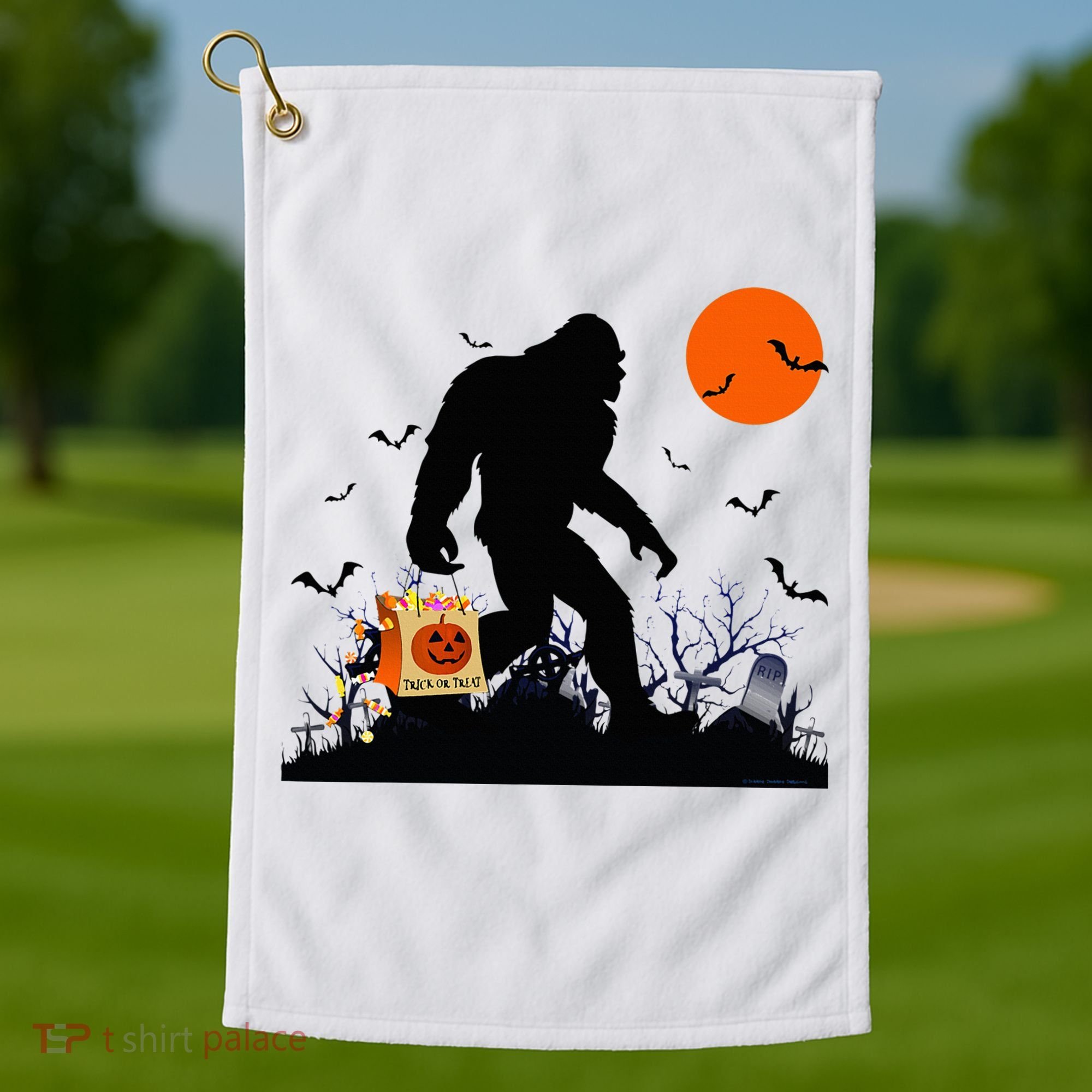 Funny Halloween Bigfoot Trick or Treating Bigfoot Golf Towel
