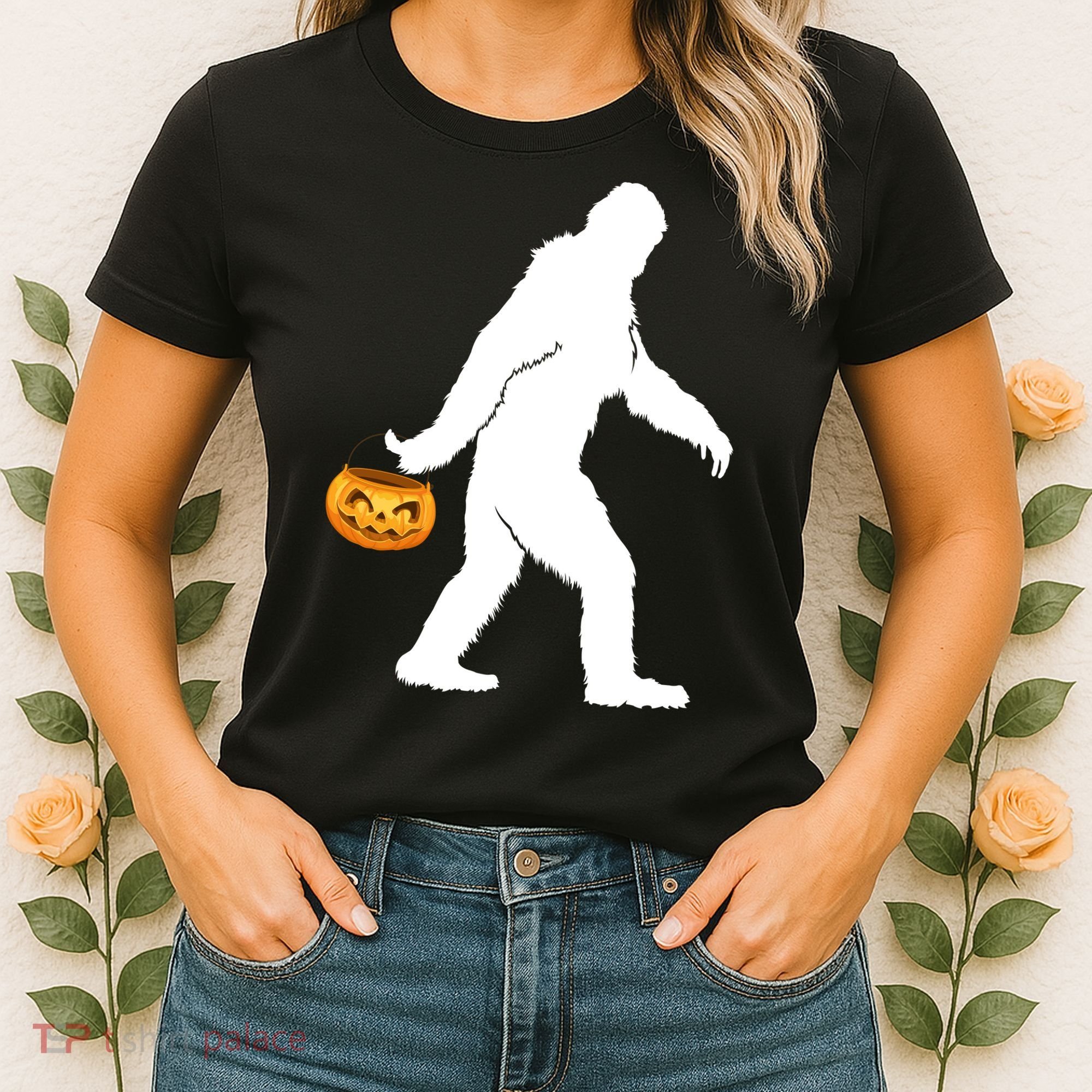 Funny Halloween, Cute Halloween, Bigfoot Sasquatch Halloween Pumpkin Women's T-Shirt