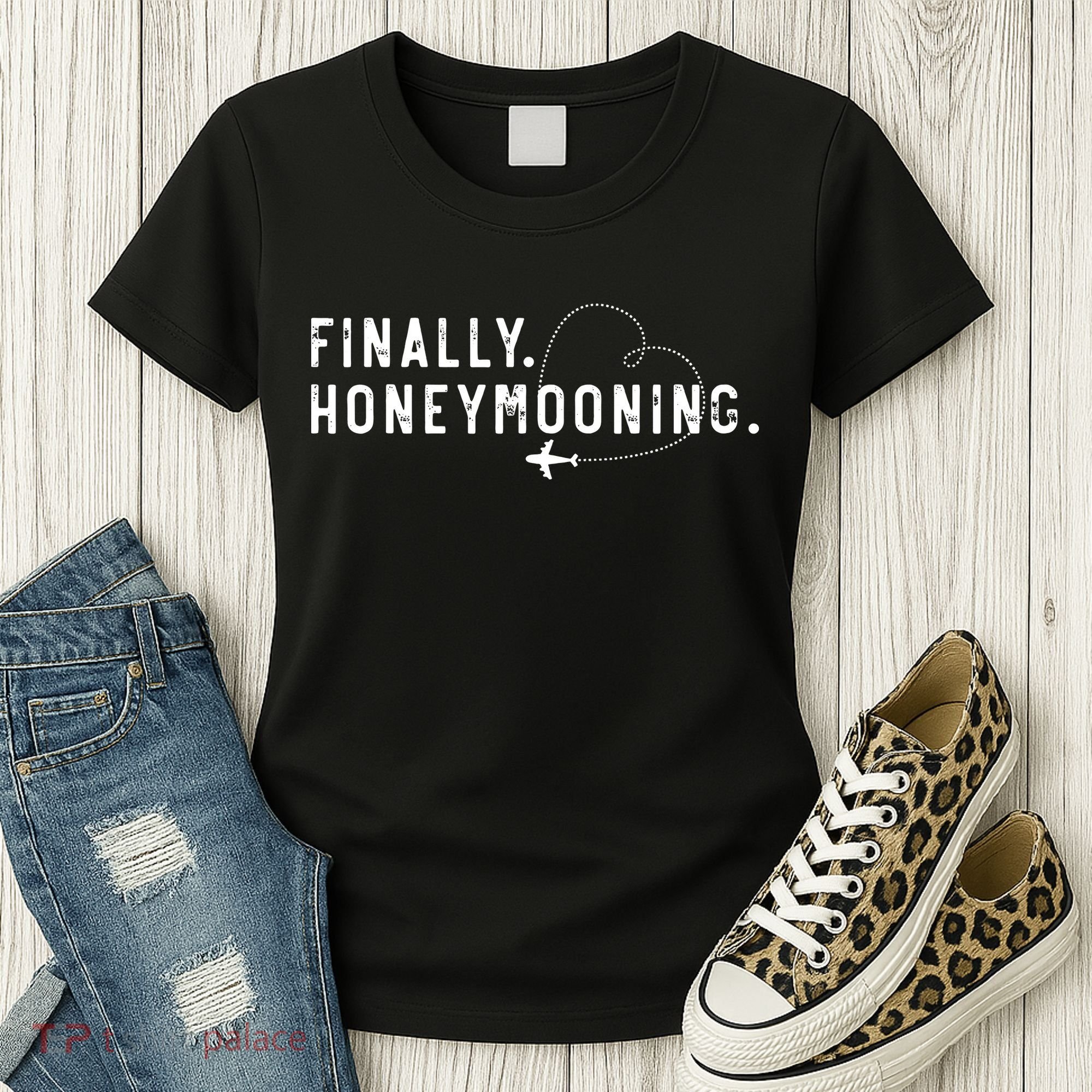 finally honeymooning couples honeymoon matching honeymoonin Women's T-Shirt
