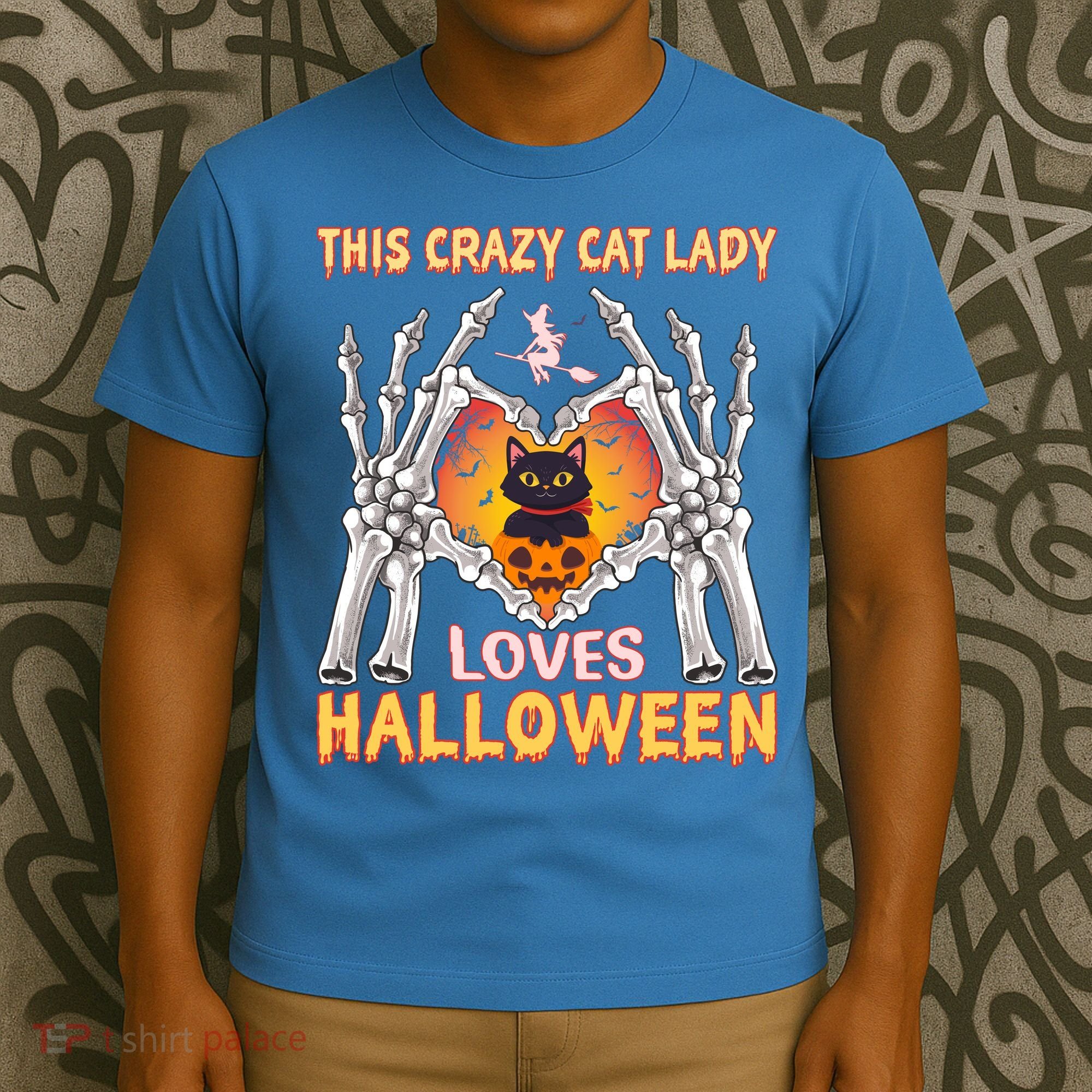 Funny Halloween This Crazy Cat Lady Loves Halloween T-Shirt