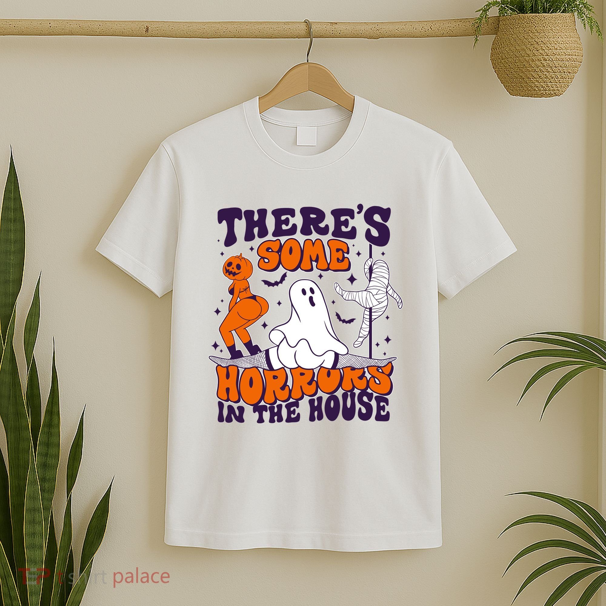 Funny Halloween Theres Some Horrors In The House T-Shirt