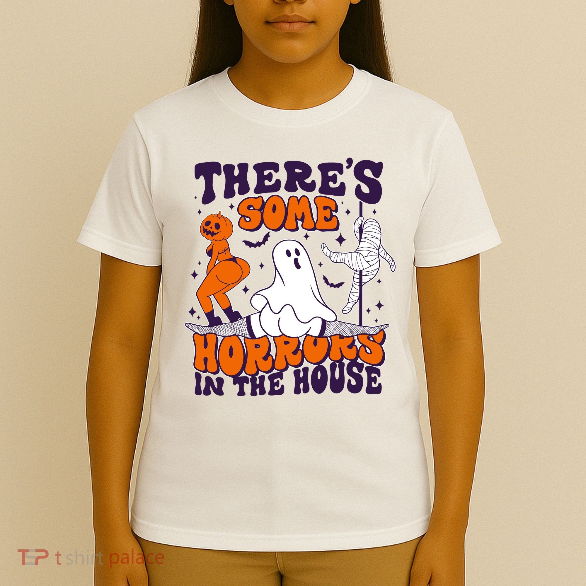 Funny Halloween Theres Some Horrors In The House T-Shirt