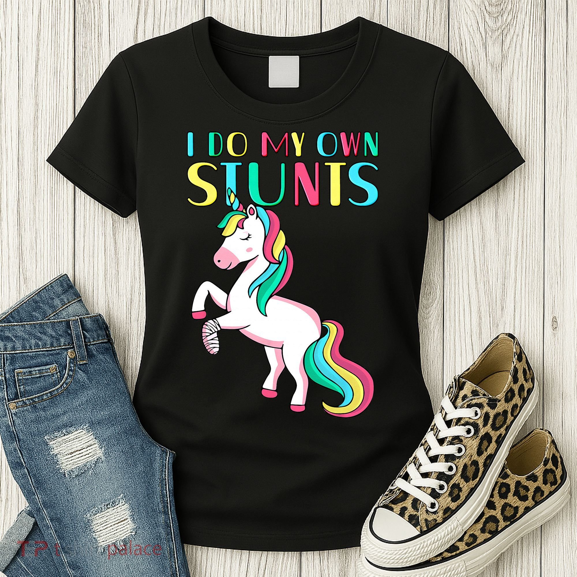 Funny I Do My Own Stunts Broken Arm Cute Magical Unicorn Women's T-Shirt