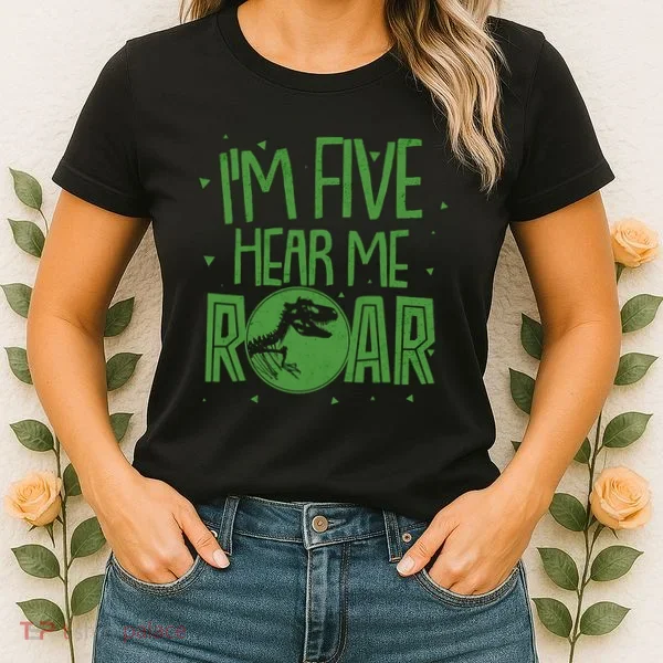 Funny I'm Five Hear Me Roar Birthday Women's T-Shirt