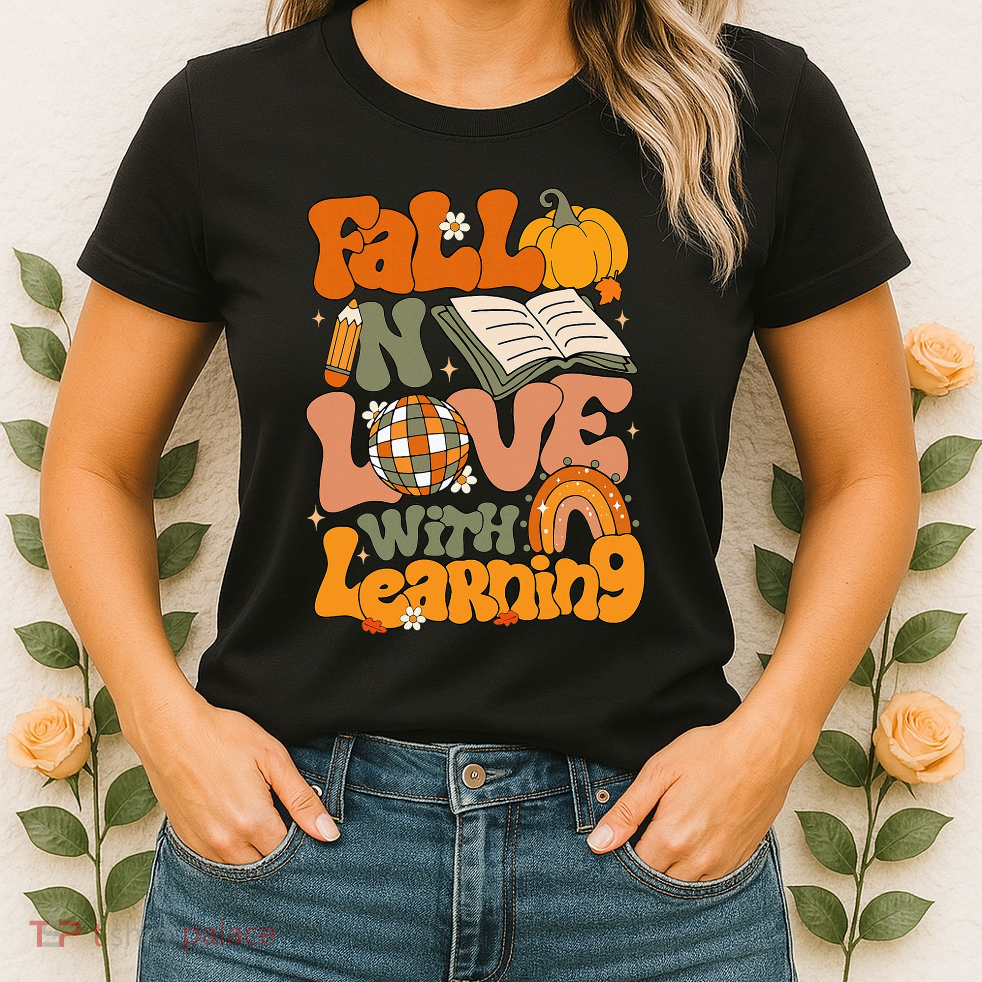 Fall In Love With Learning Autum Thanksgiving Teacher Women's T-Shirt