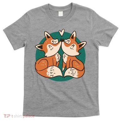 Foxes Kissing Cute T-Shirt