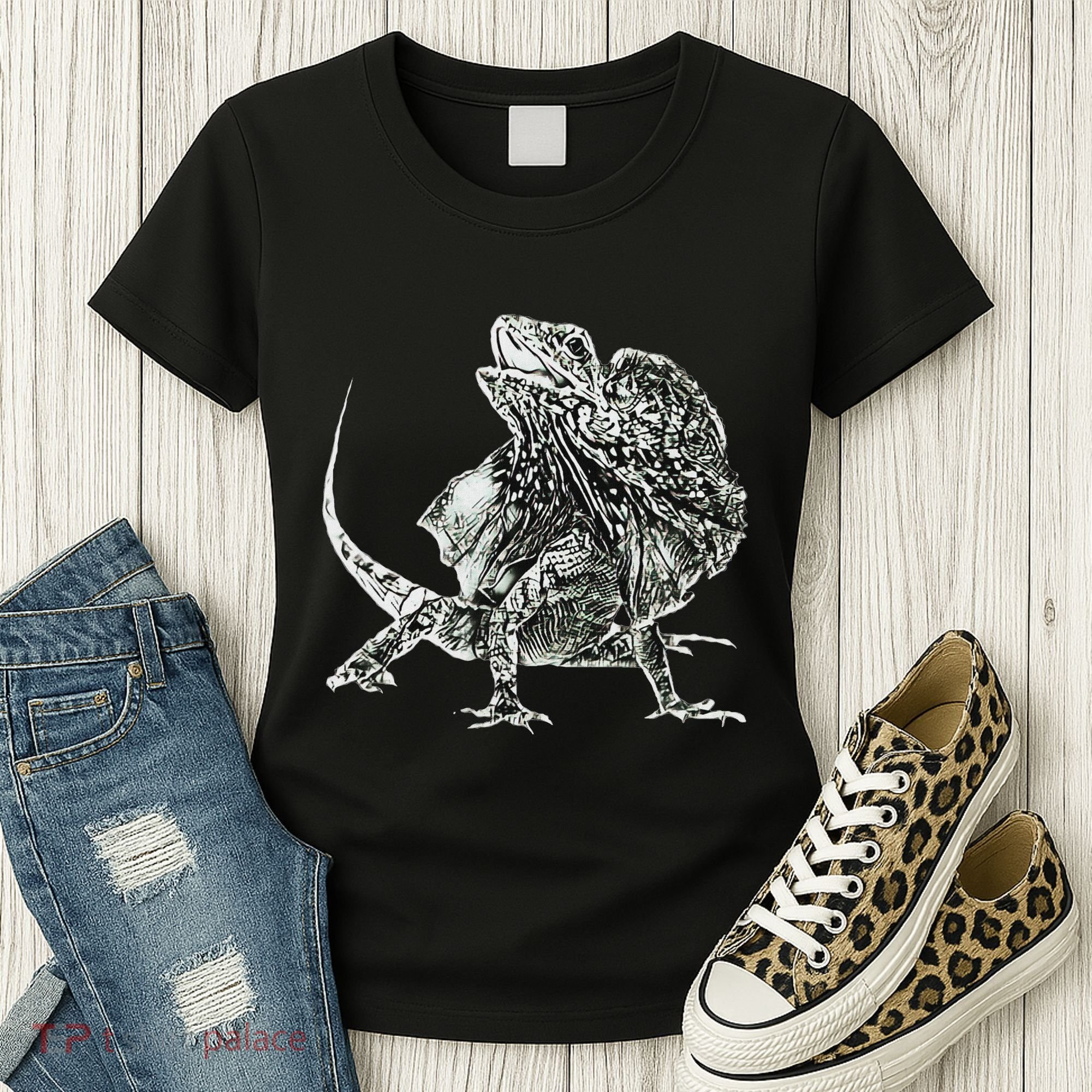 Frilled Lizard Terrarium Motif Reptiles Frilled Lizards Women's T-Shirt