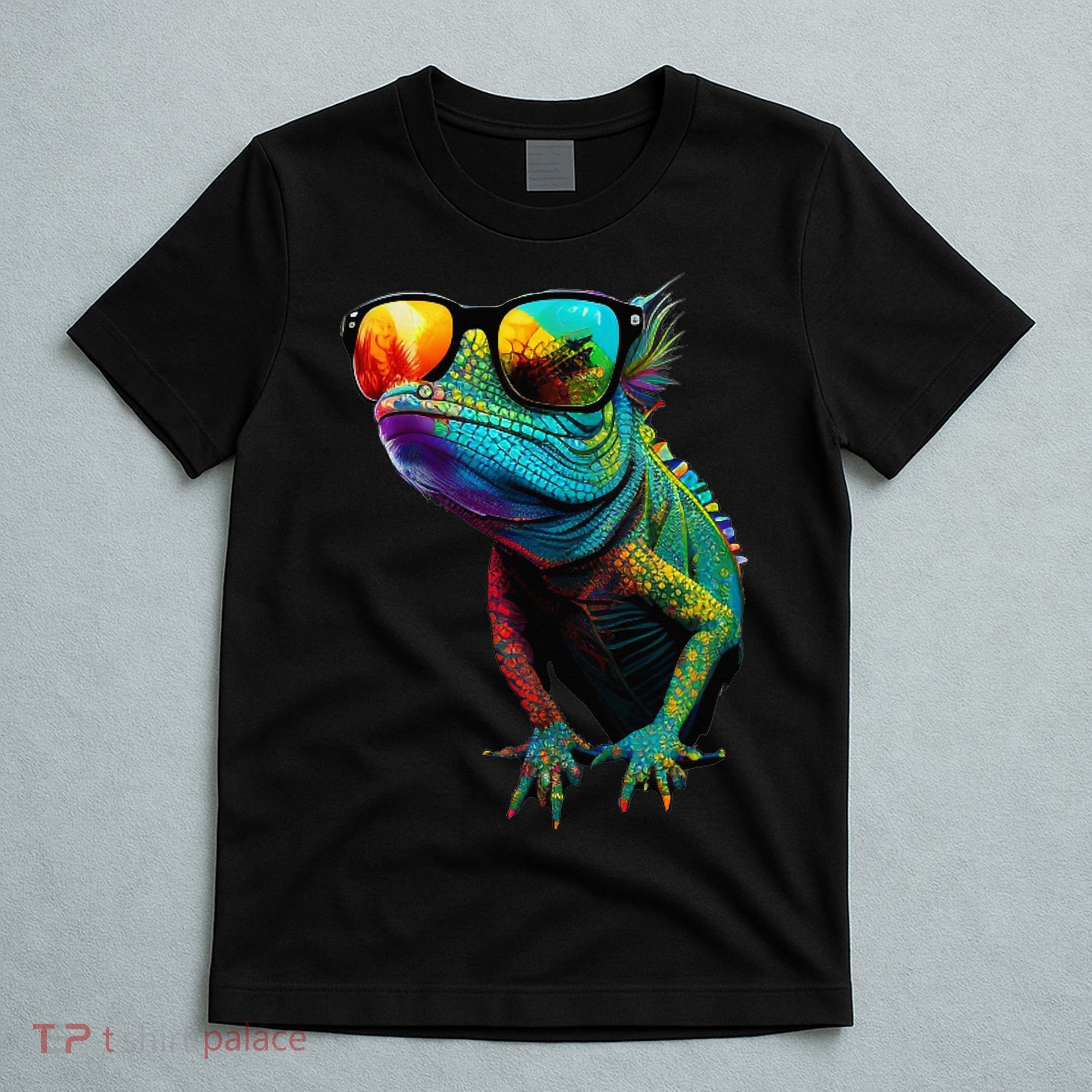 Funny Lizard With Sunglasses For Iguana & Reptiles Lovers T-Shirt