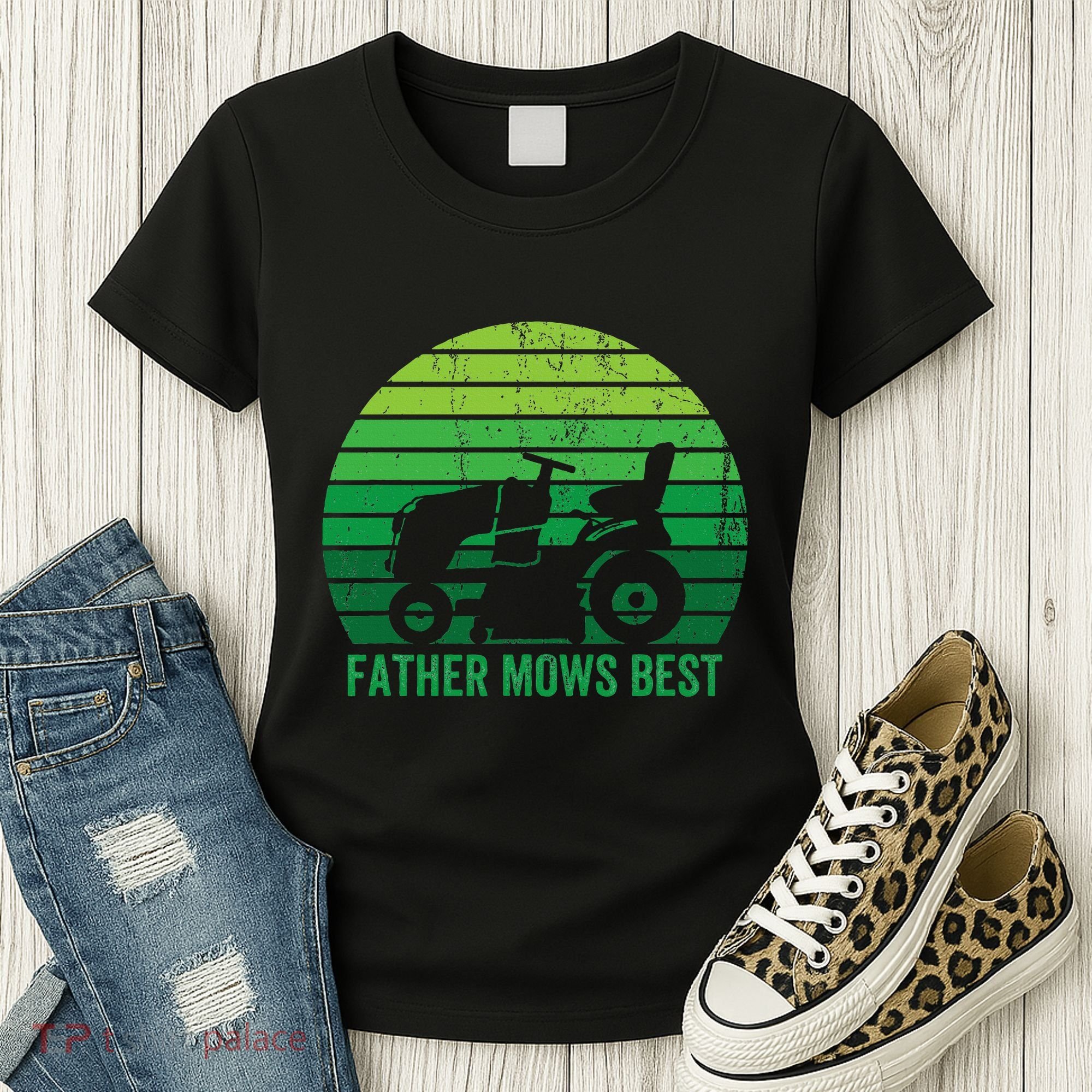 Father Mows Best Lawn Care Dad Mowing Gardener Women's T-Shirt