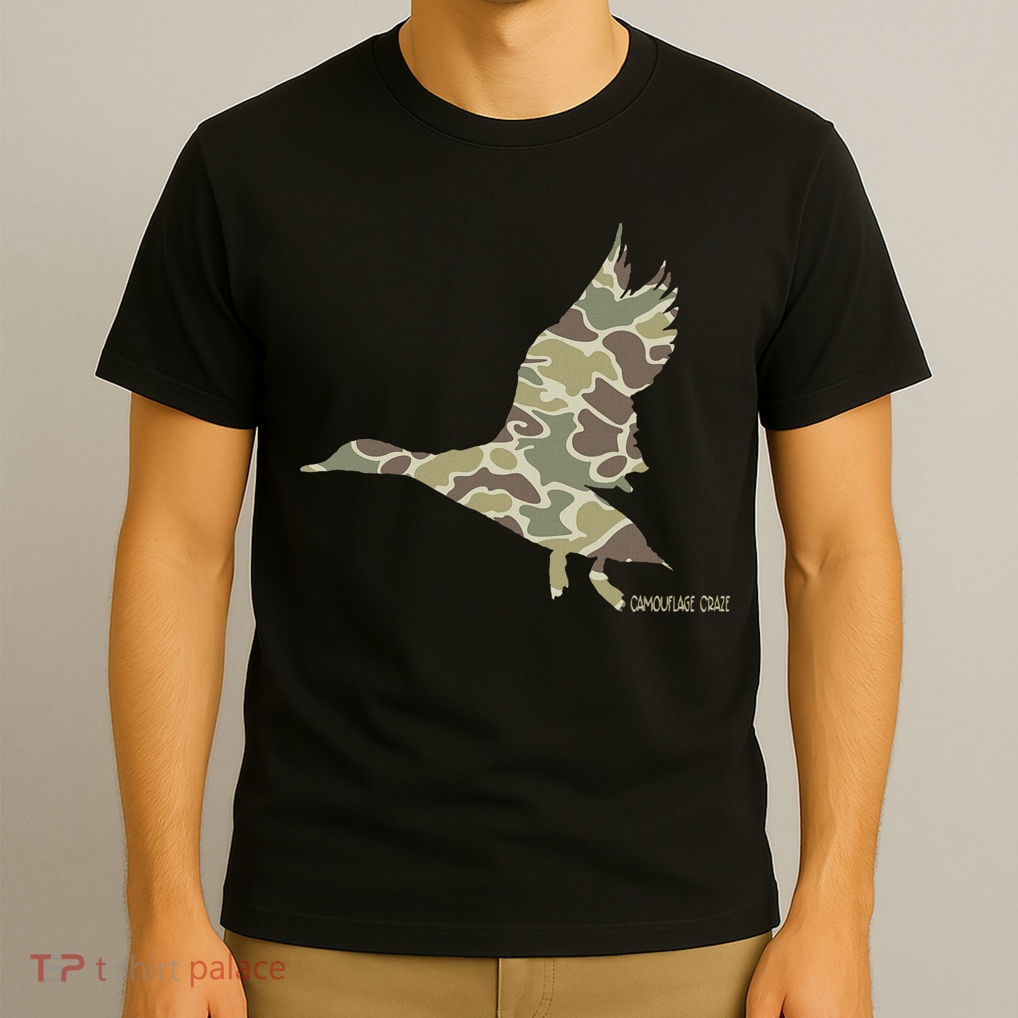 Flying Mallard Duck Camouflage Camo Duck Hunting Camo Hunter T-Shirt