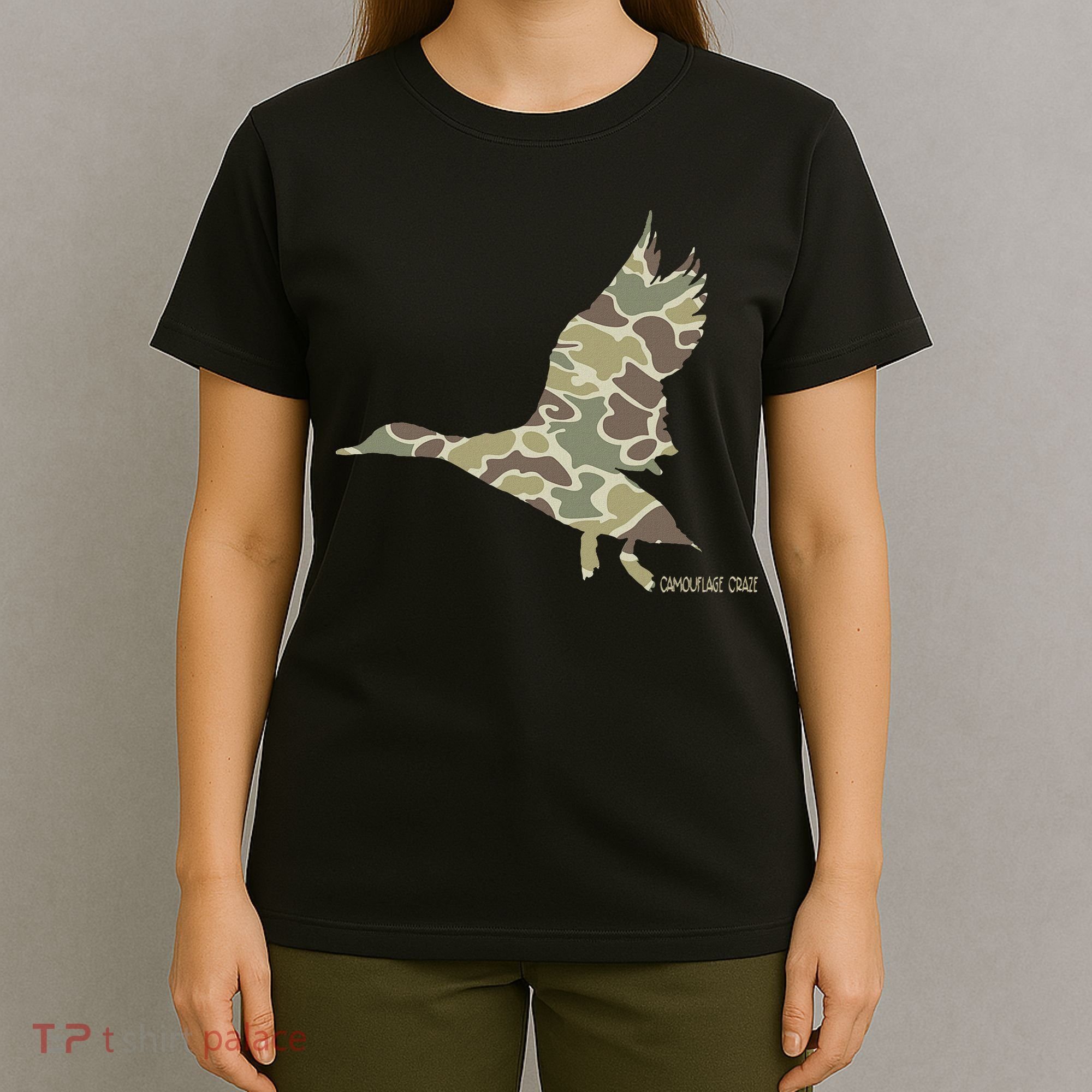 Flying Mallard Duck Camouflage Camo Duck Hunting Camo Hunter T-Shirt