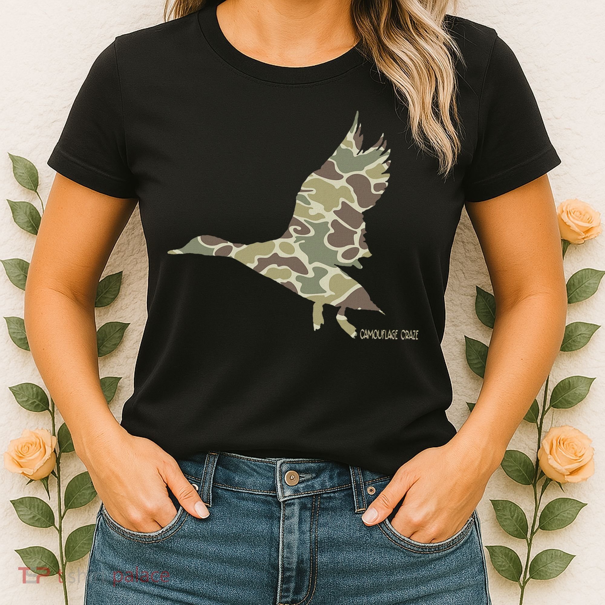 Flying Mallard Duck Camouflage Camo Duck Hunting Camo Hunter Women's T-Shirt