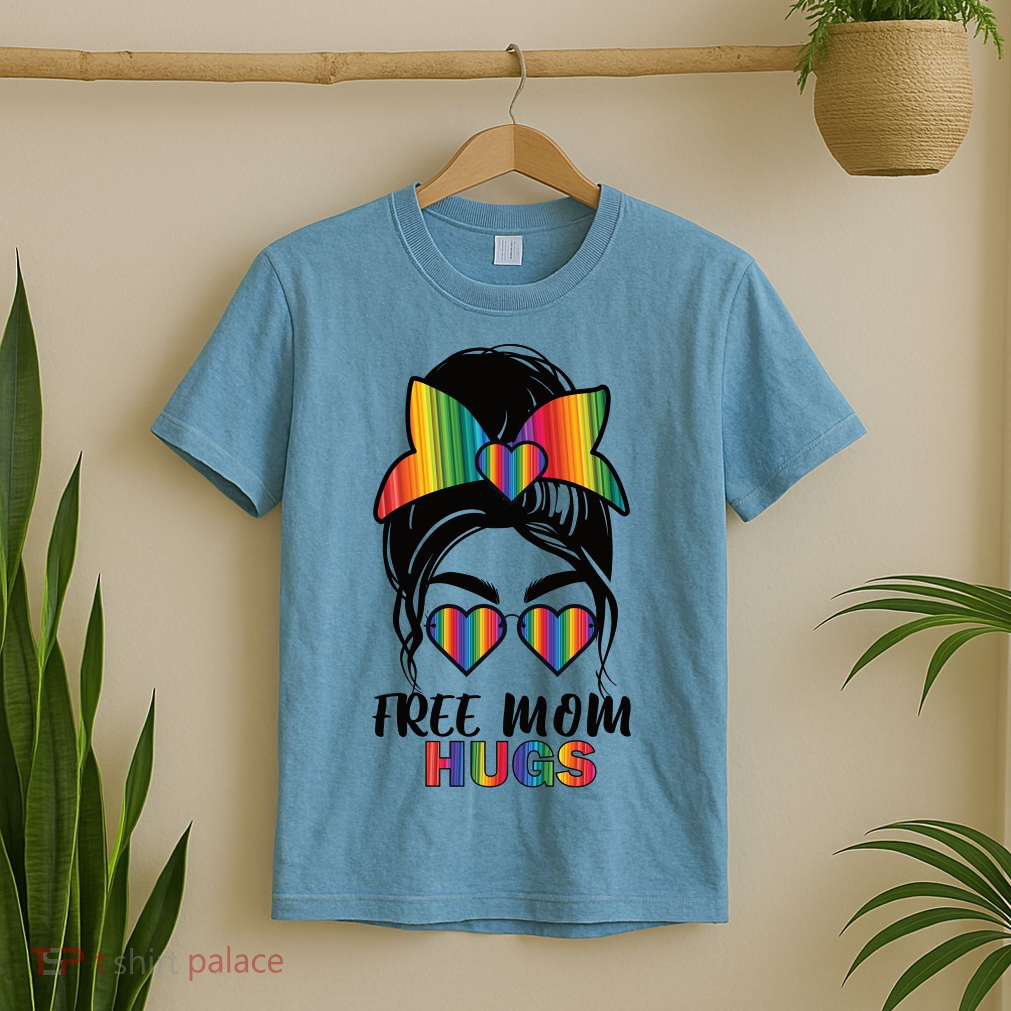 Free Mom Hugs Funny Gift T-Shirt