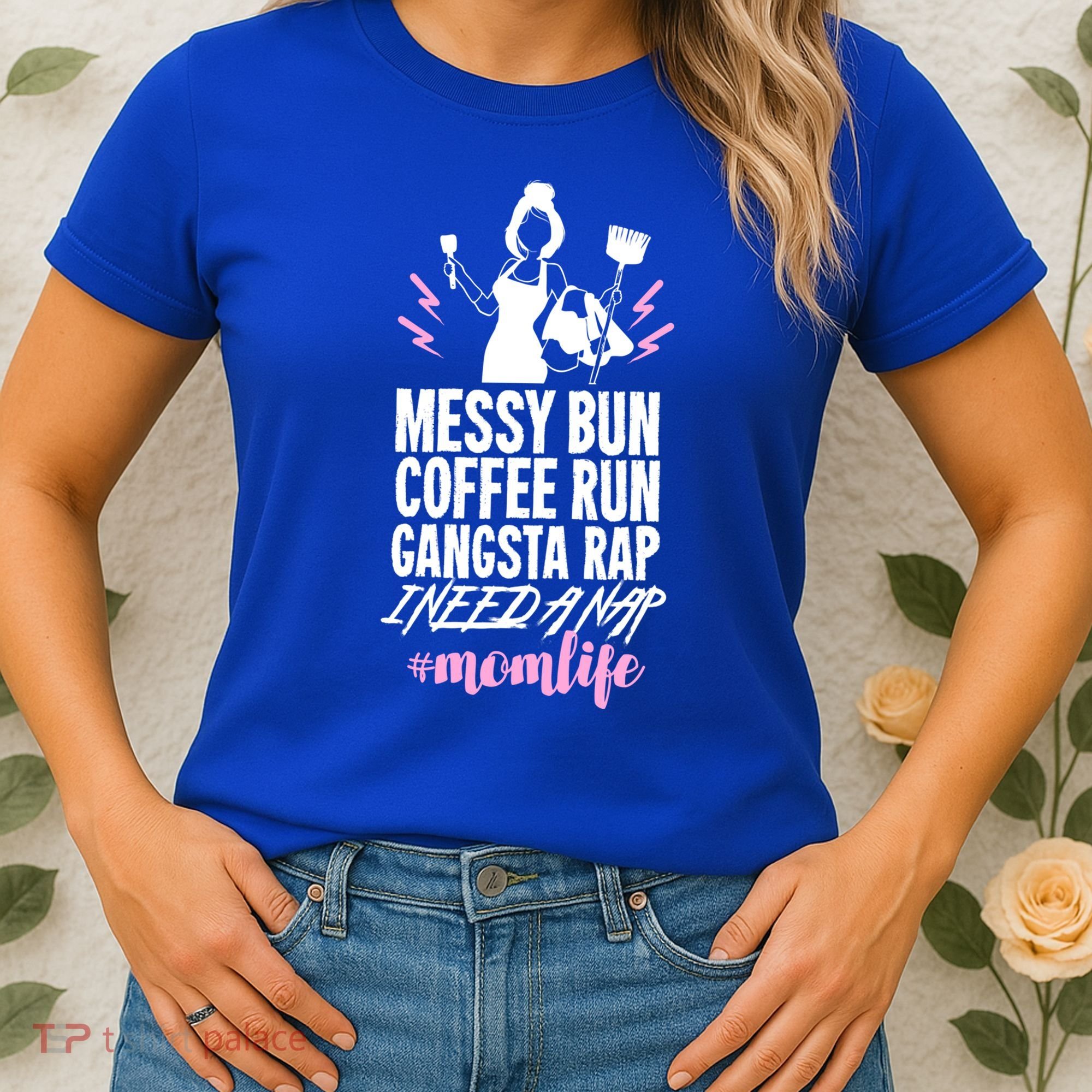 Funny Mom Life Quote Gift For Your Busy Mom Cute Gift Women's T-Shirt