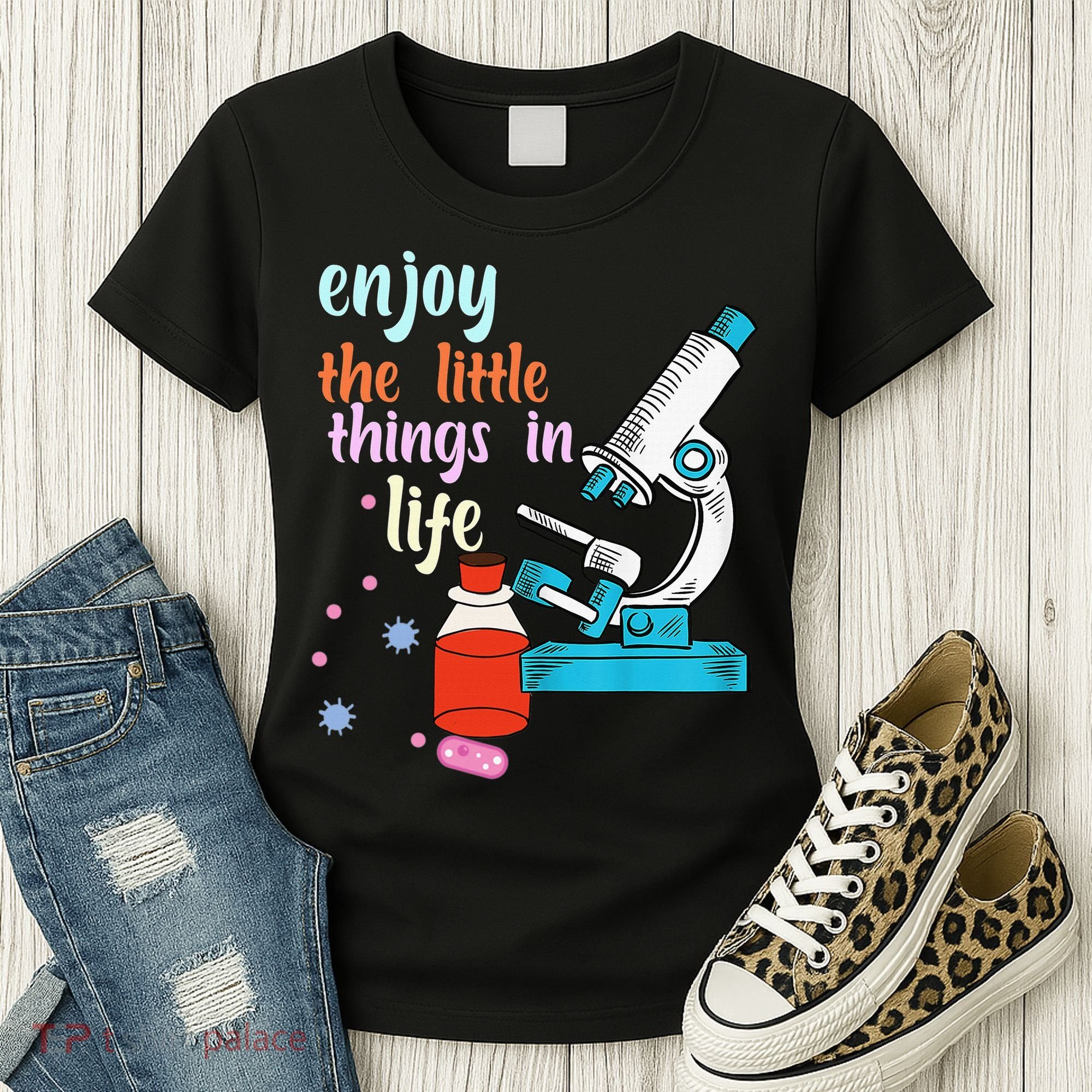 Funny Microscope Microbiologists Biology Nerd Science Lab Women's T-Shirt