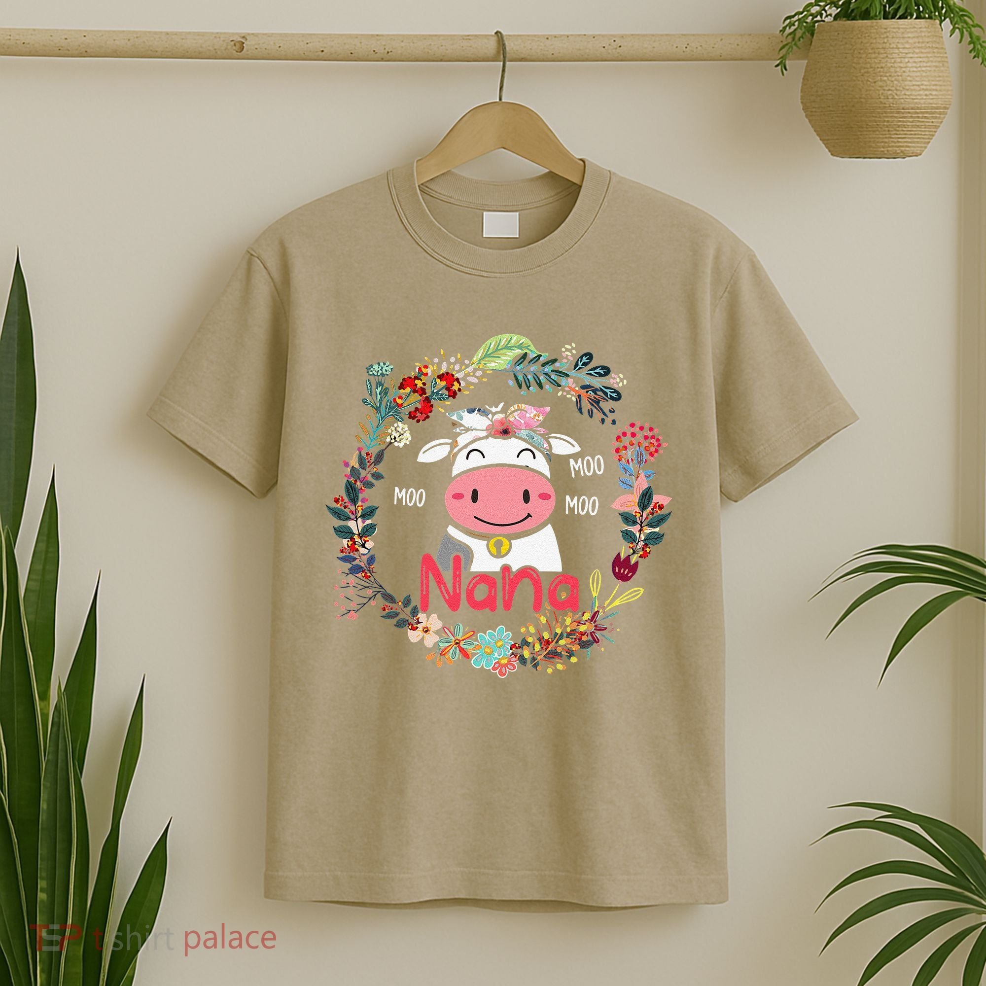Funny Moo Nana Cute Cow Bow Tie Flowers Happy Mother's Day T-Shirt
