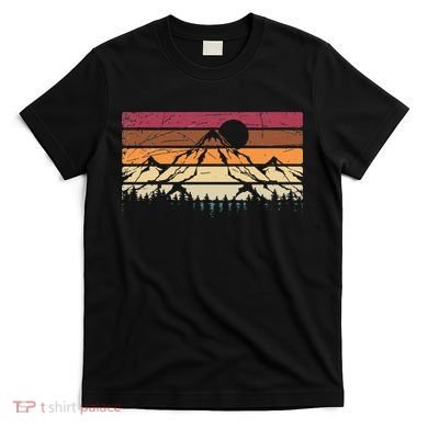 Forest Mountain Outdoors Nature Wildlife Trees Retro Hiking T-Shirt