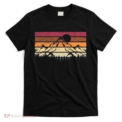 Forest Mountain Outdoors Nature Wildlife Trees Retro Hiking T-Shirt