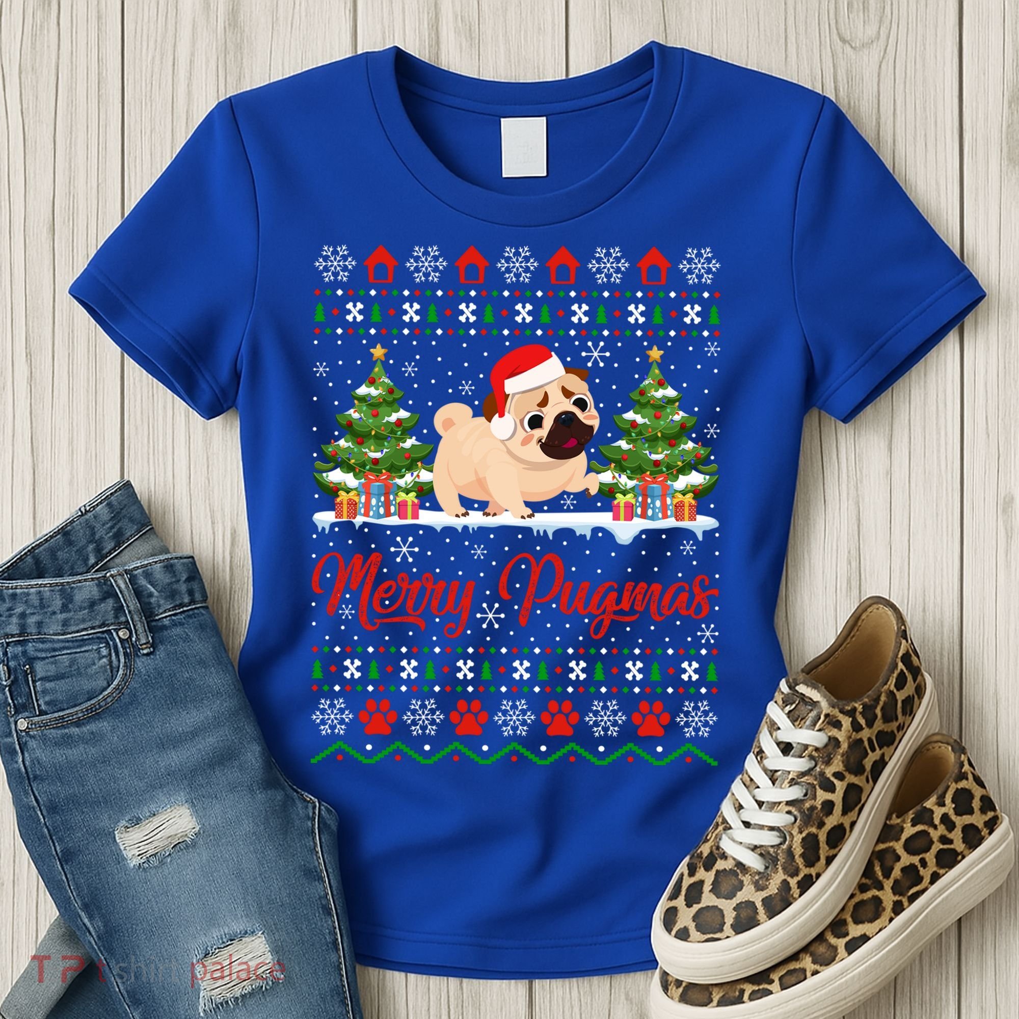 Funny Merry Pugmas Xmas Gift Santa Hat Ugly Pug Christmas Gift Women's T-Shirt