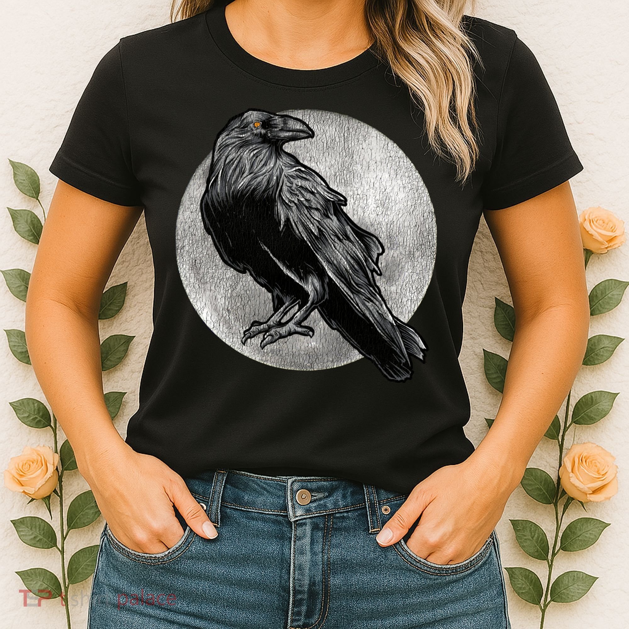 Full Moon Raven Bird Gift Scary Crow Women's T-Shirt