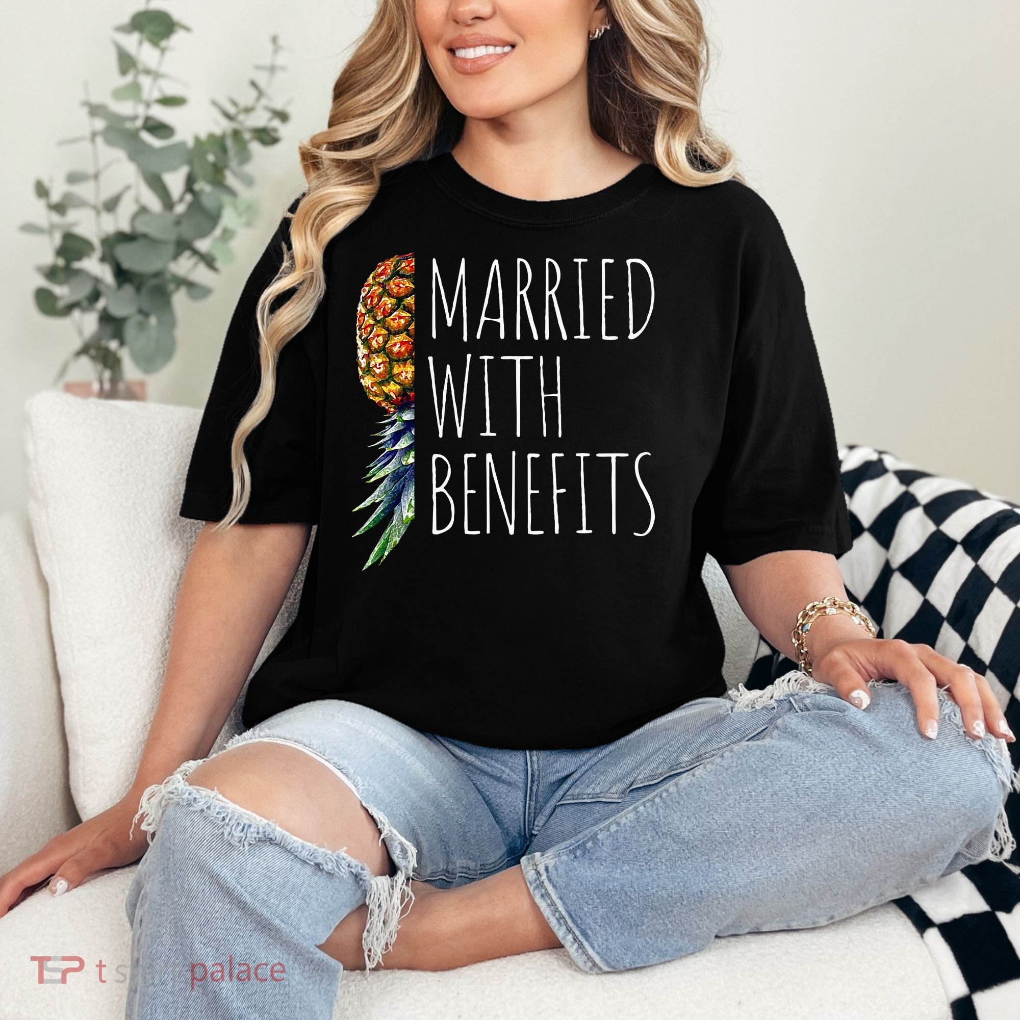 Funny Married With Benefits Upside Down Pineapple Swinger Comfort Colors T-Shirt