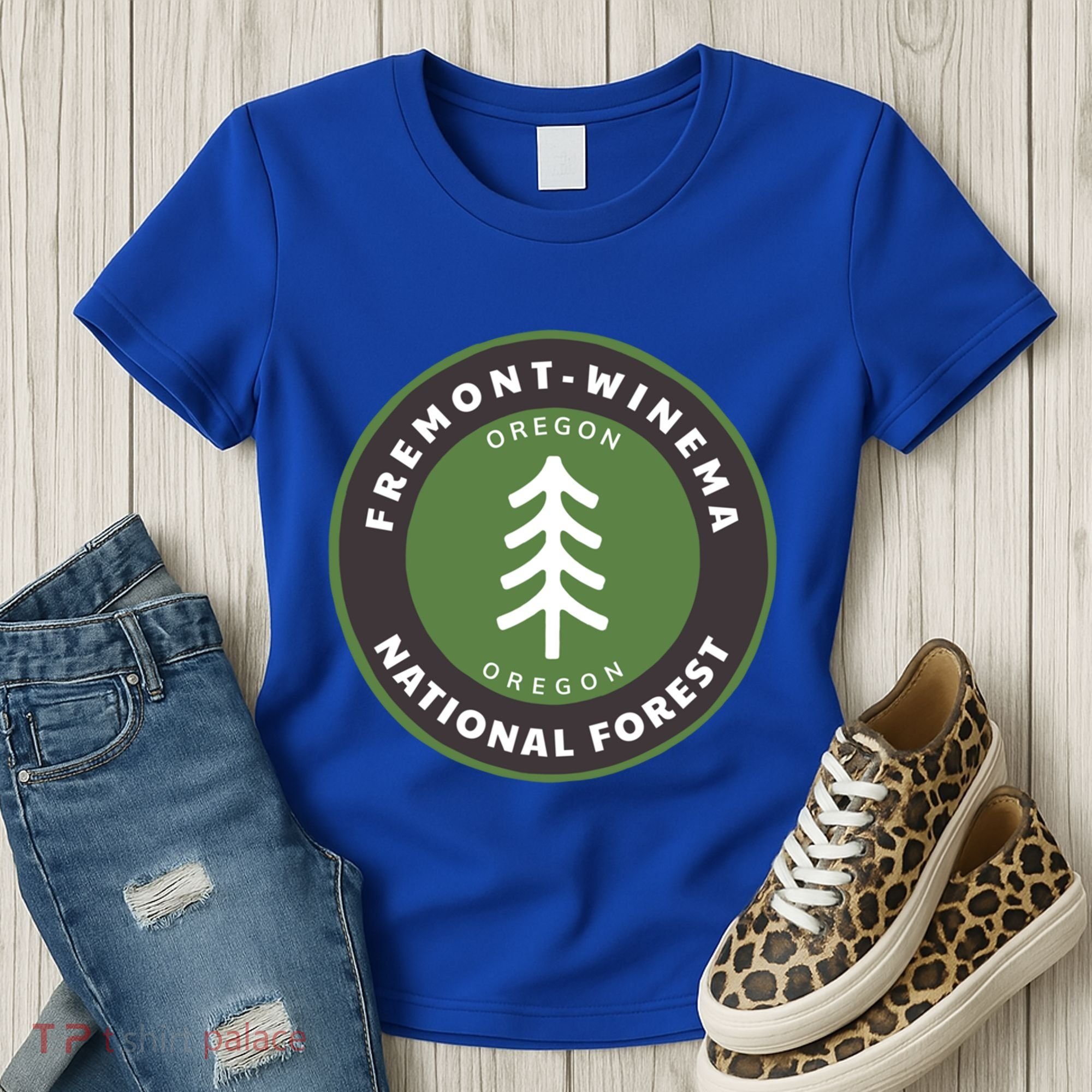 Fremontwinema National Forest Oregon Or Tree Badge Gift Women's T-Shirt
