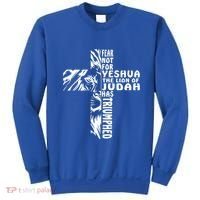 Fear Not For Yeshua The Lion Of Judah Has Triumphed Gift Sweatshirt thumb 0
