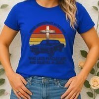 Funny Never Underestimate An Old Likes Muscle Car Outfit Gift Women's T-Shirt thumb 2