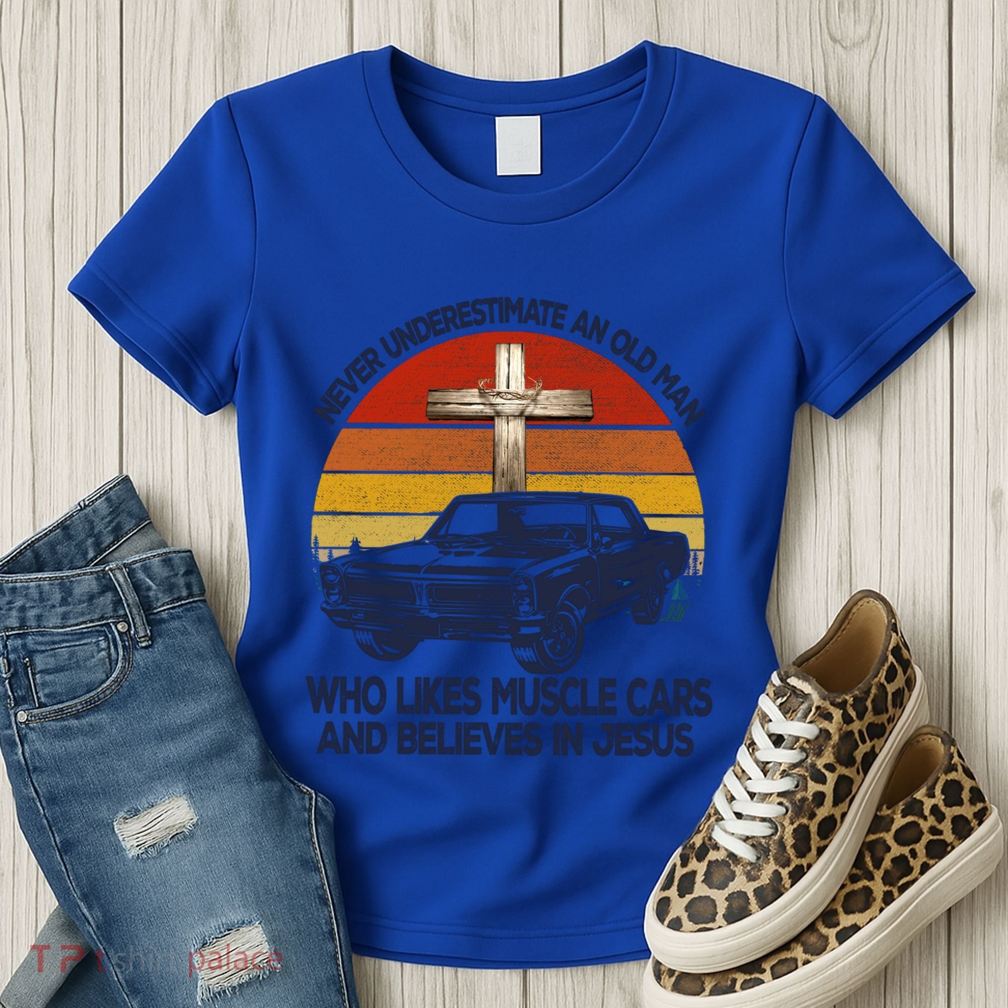 Funny Never Underestimate An Old Likes Muscle Car Outfit Gift Women's T-Shirt