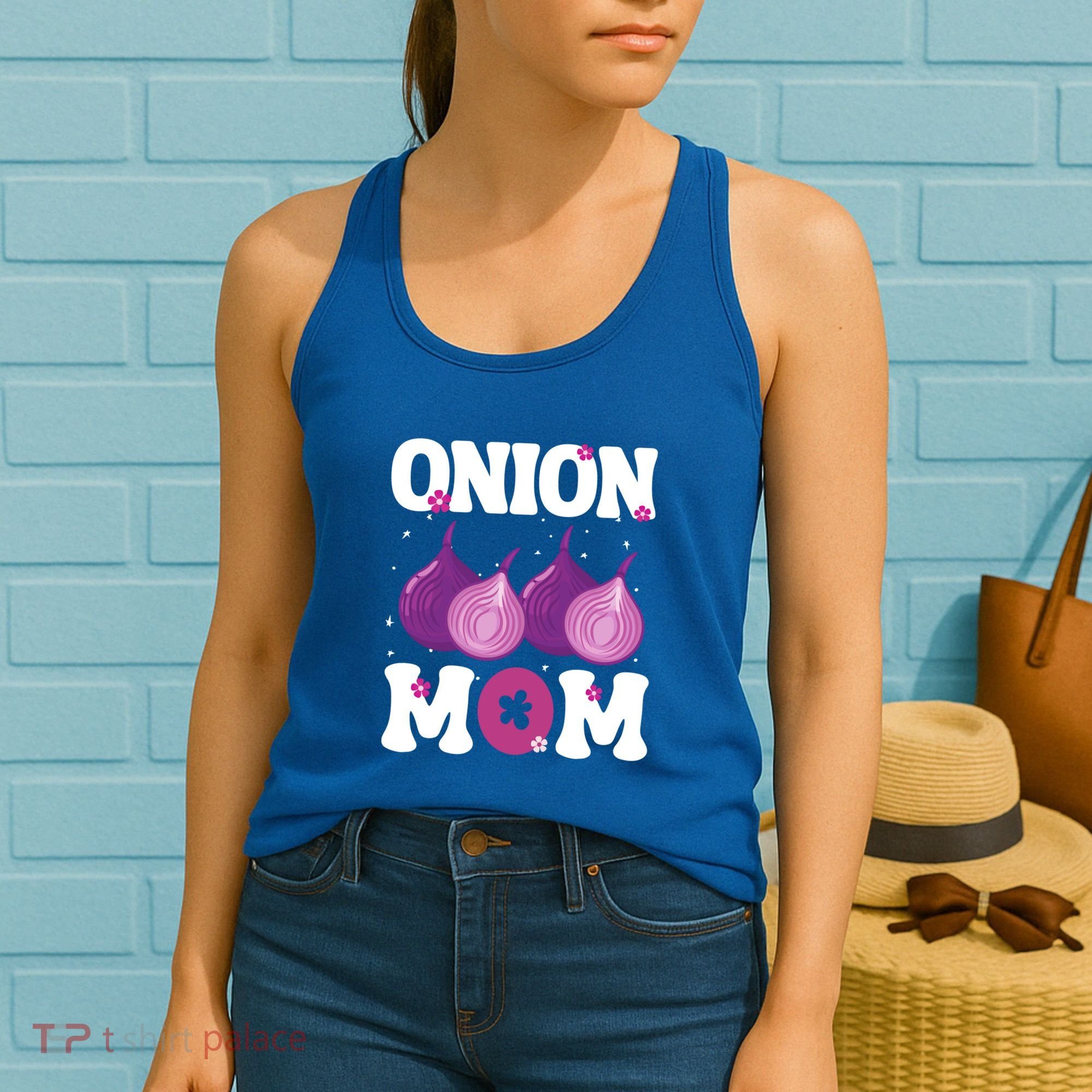 Funny Onion Mom Fruit Vegetable Mothers' Day Gardener Lover Great Gift Women's Tank Top