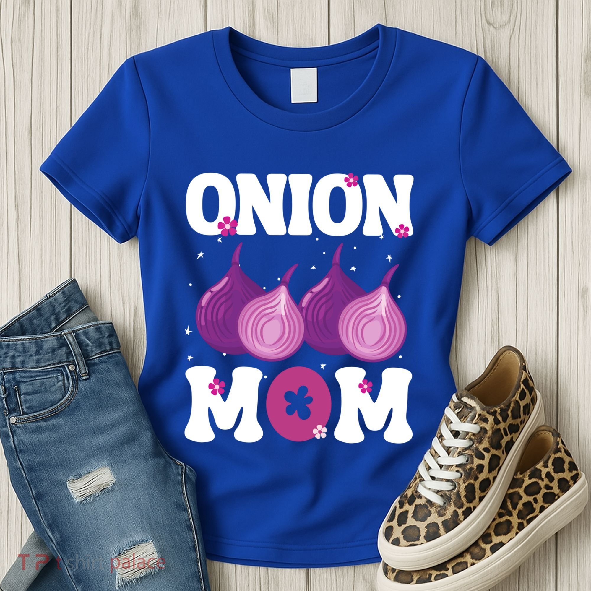 Funny Onion Mom Fruit Vegetable Mothers' Day Gardener Lover Great Gift Women's T-Shirt