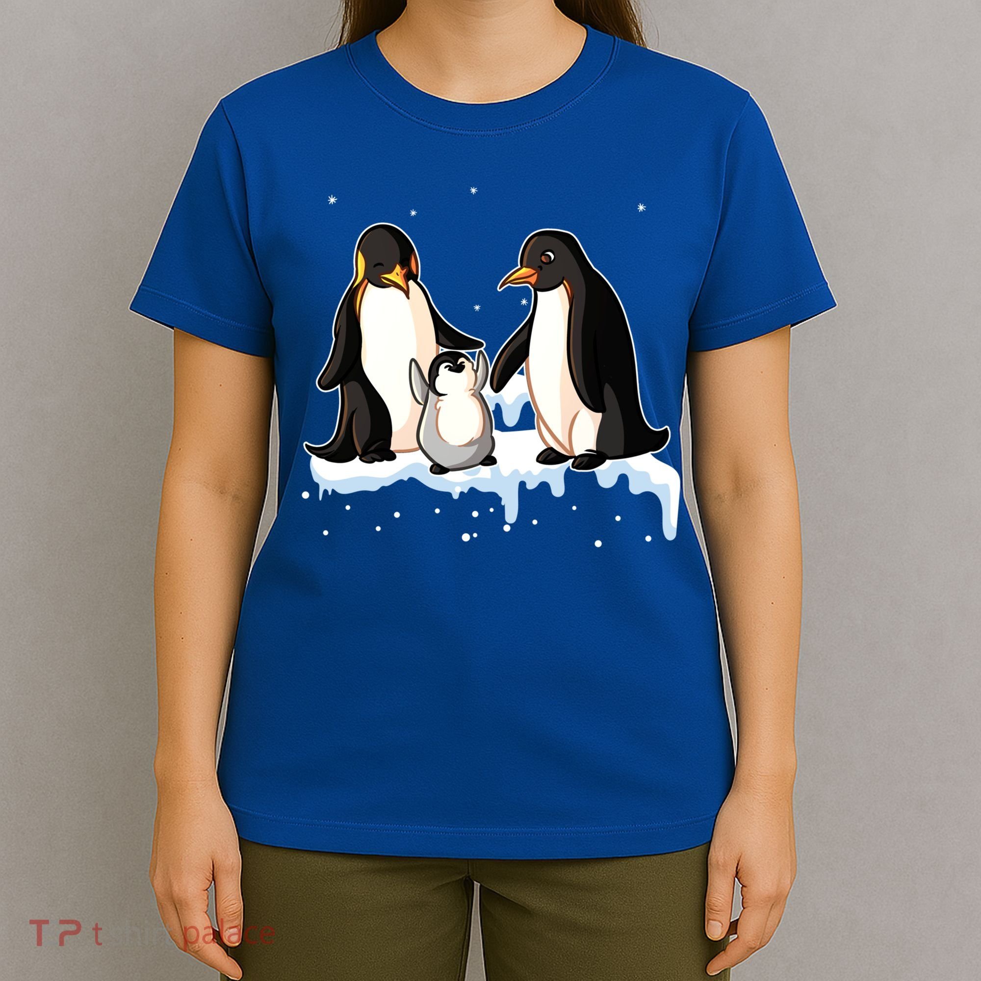 Family Of Penguin Funny Gift T-Shirt