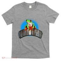 Frog On Wood Panel T-Shirt thumb 0