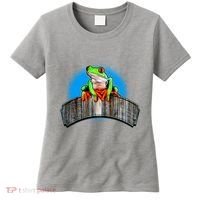 Frog On Wood Panel Women's T-Shirt thumb 0