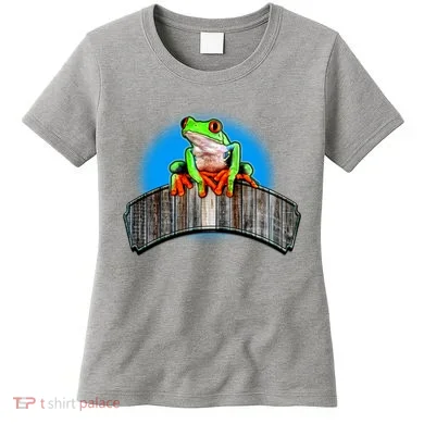 Frog On Wood Panel Women's T-Shirt