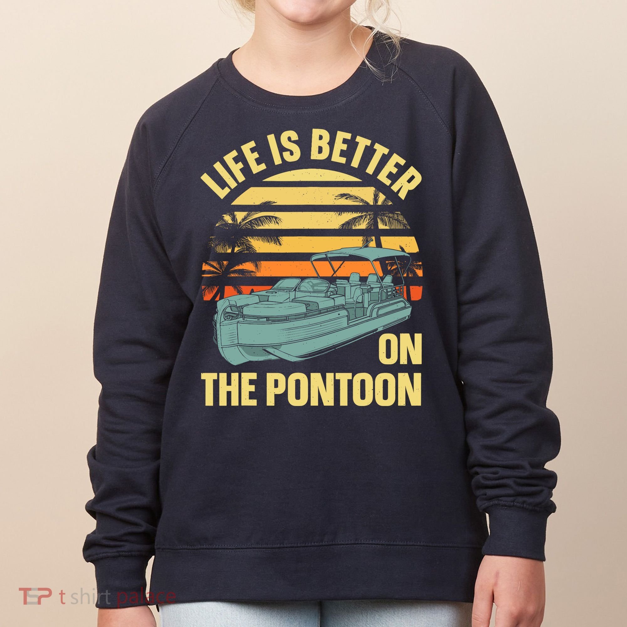 Funny Pontoon Boat Art For Boating Pontoon Captain Women's Sweatshirt