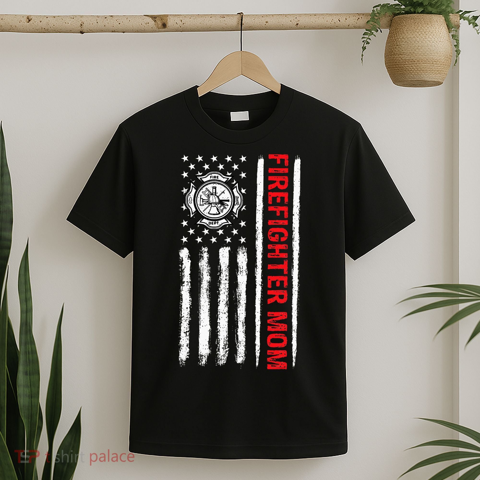 Firefighters Proud Firefighter Mom USA Flag Fireman Hero T-Shirt