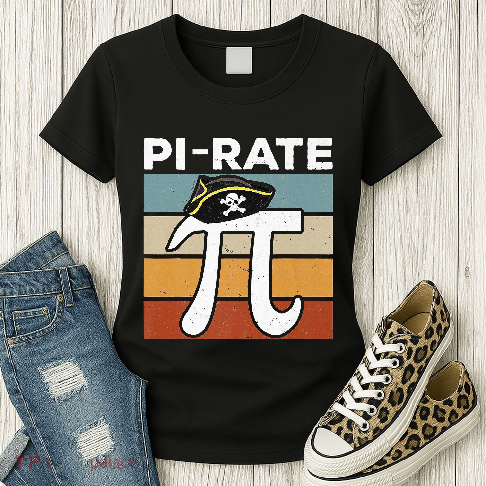 Funny Pi-rate - Happy Pi Day Math Geek Pirate Lover Women's T-Shirt