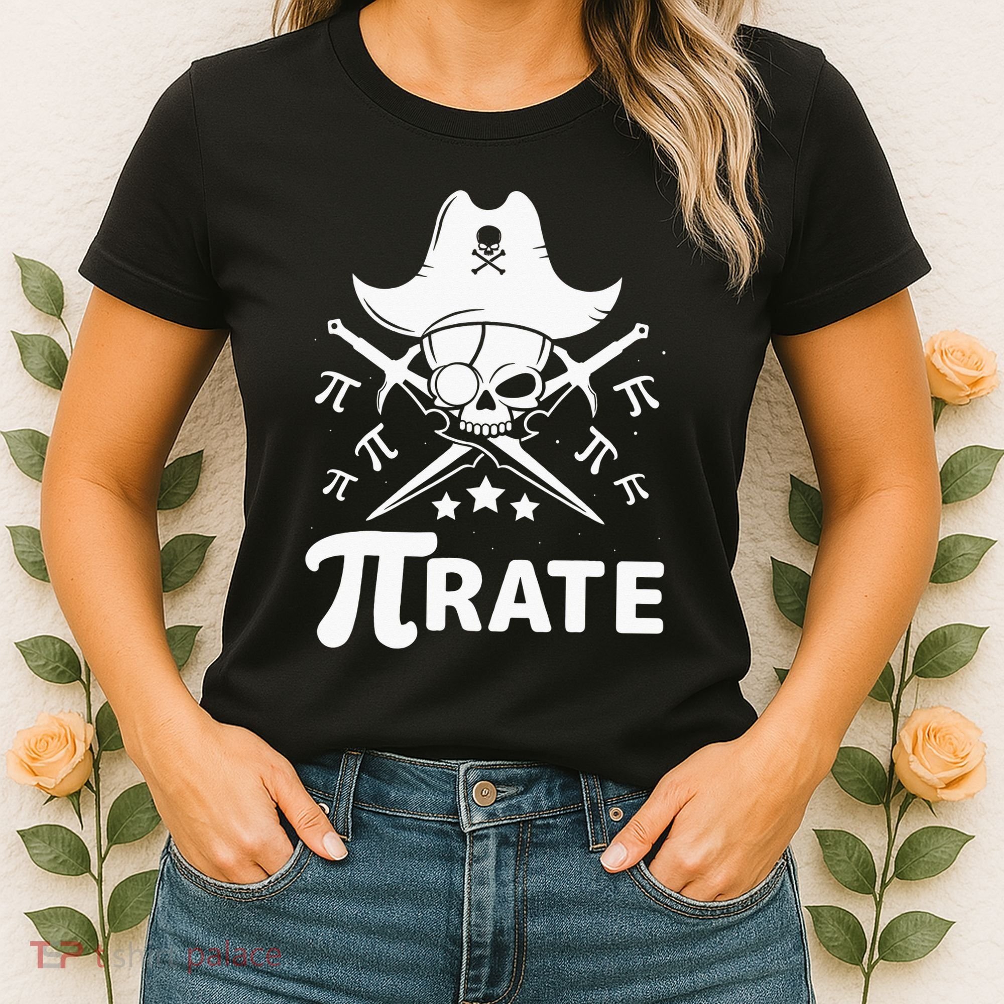 Funny Pi-Rate Happy Pi Day Math Pirate Pun Women's T-Shirt