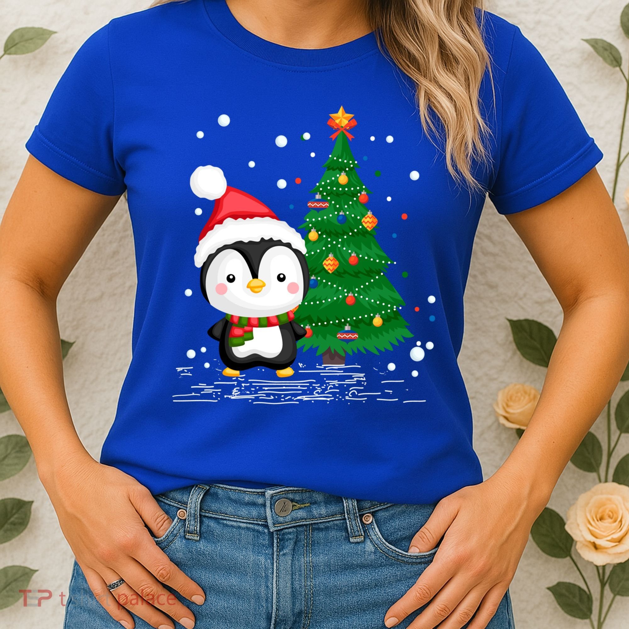 Funny Penguin Lover Gift Santa Hat Penguin Christmas Gift Women's T-Shirt