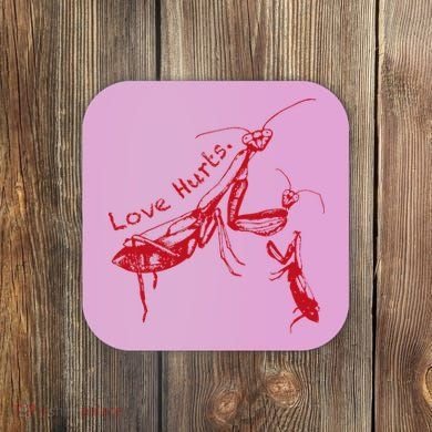 Funny Praying Mantis Retro Love Hurts Graphic Coaster