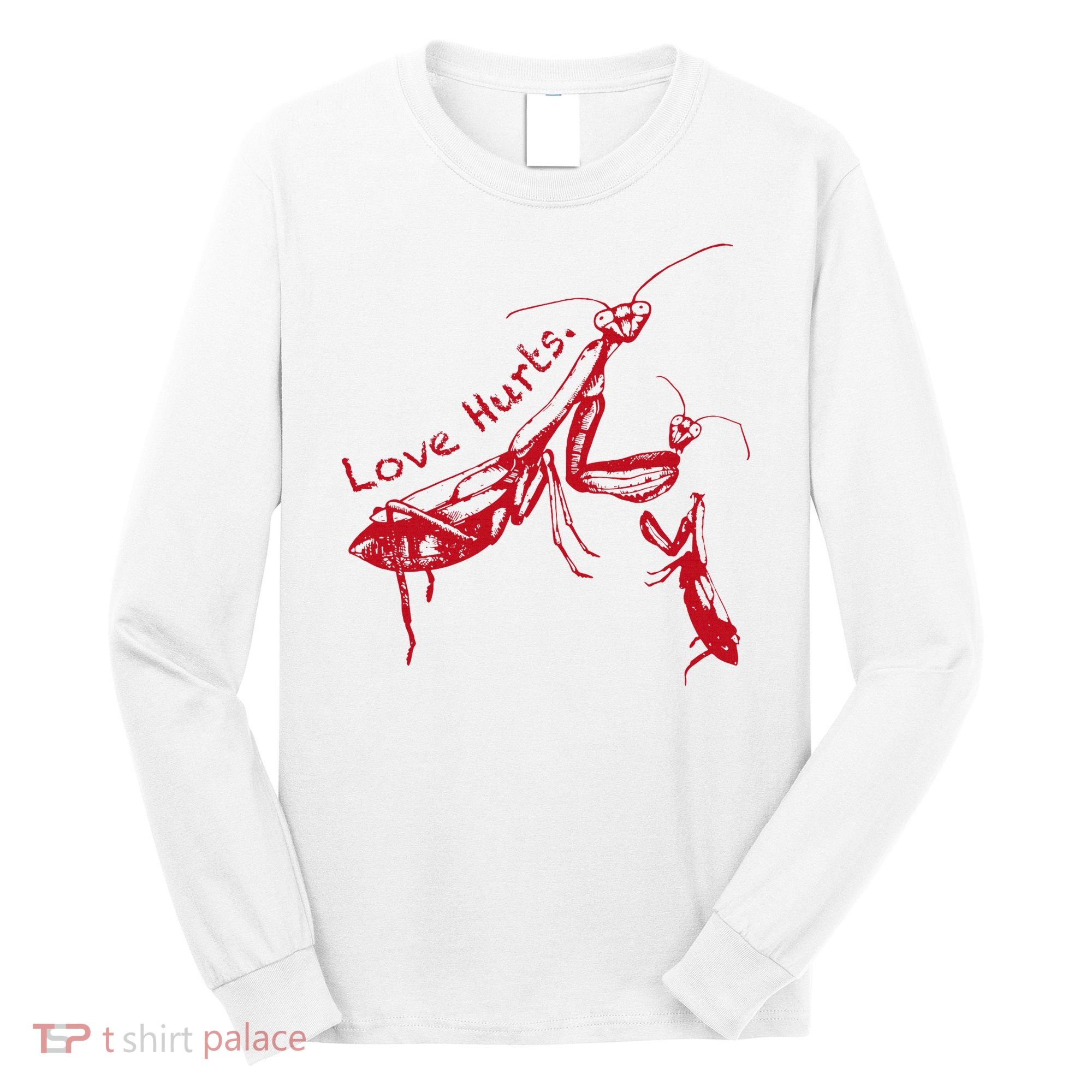 Funny Praying Mantis Retro Love Hurts Graphic Long Sleeve Shirt