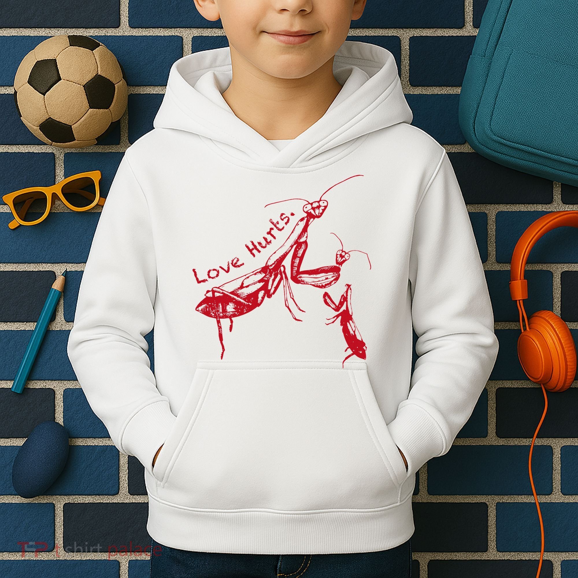 Funny Praying Mantis Retro Love Hurts Graphic Kids Hoodie